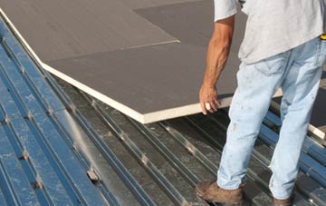 benefits of insulating Bustatoun flat roofing